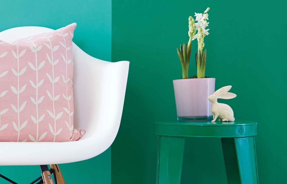 How to use apple green in your interior