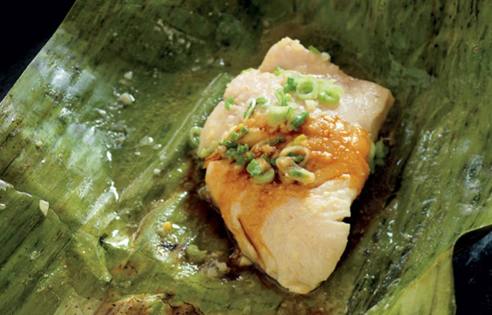 How to make ginger and miso line fish in banana leaves