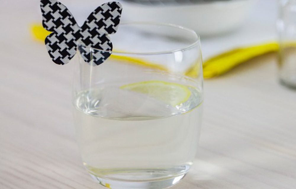 How to make decorations for drinks glasses