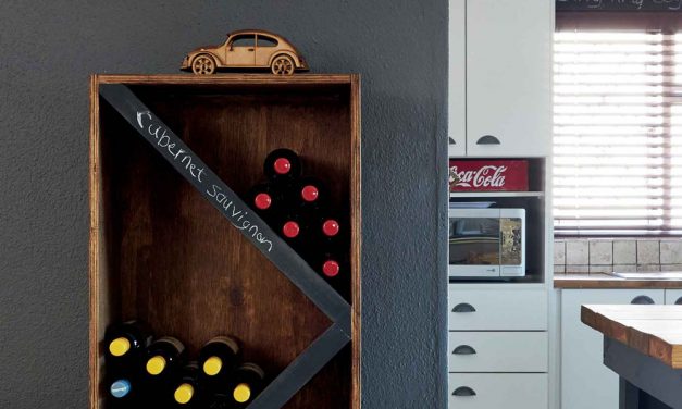 How to make a wine rack for the connoisseur