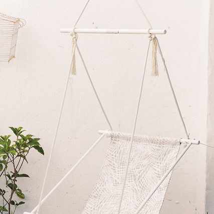 How to make a hanging chair with garden accessories | DIY Blog
