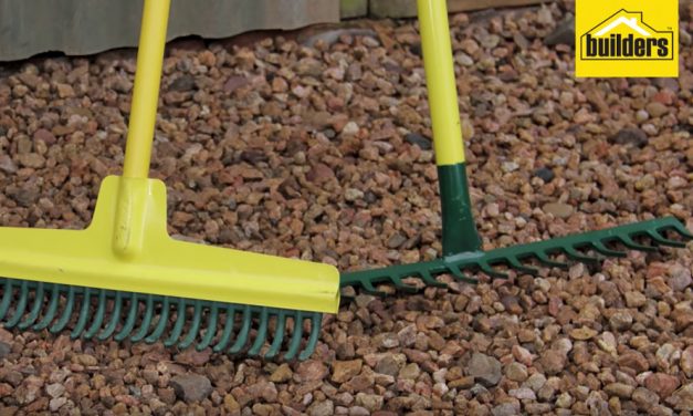How to choose the right rake for your gardening