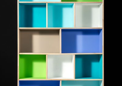 How to add pops of colour by painting a room divider