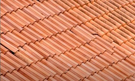 How to Check Roof Tiles for Cracks