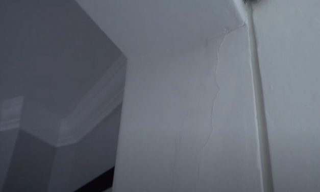 How to identify wall cracks