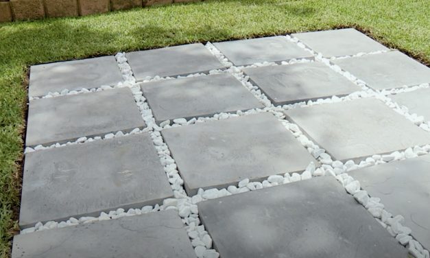 Making A Stylish Outdoor Entertainment Area Using Paving Blocks