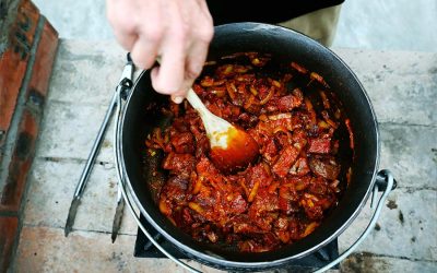 Embracing and enjoying the legendary potjie